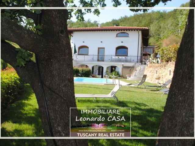 Rustico in vendita a Collecchio, Uzzano E Castello