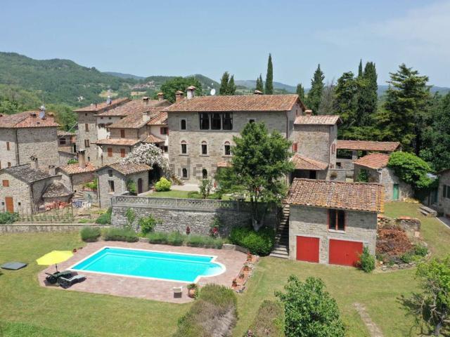 Rustico in vendita a Caprese Michelangelo, Toscana