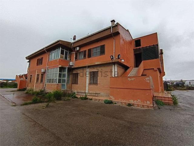 Rustico in vendita a Sant'Avendrace-Santa Gilla, Cagliari