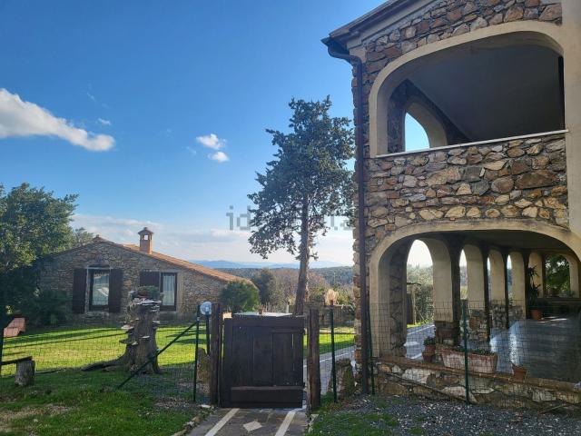 Rustico in vendita a Roccastrada, Toscana