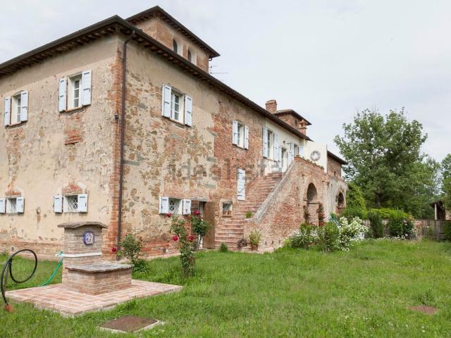 Rustico in vendita a Foiano Della Chiana, Toscana