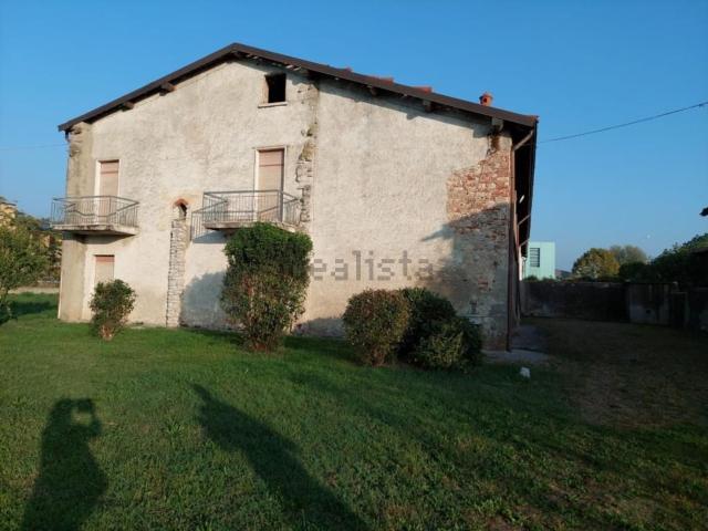 Rustico in vendita a Bedizzole, Lombardia
