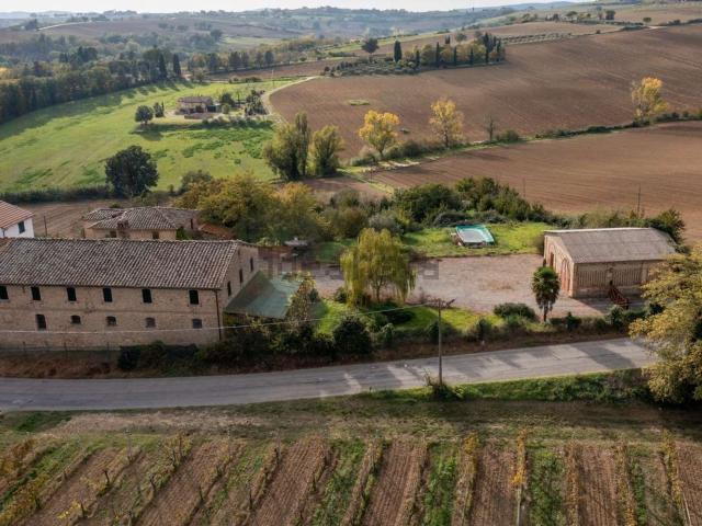 Rustico in vendita a Marsciano, Umbria