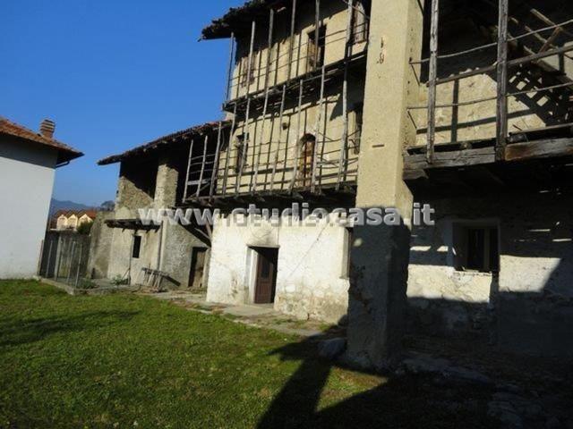 Rustico in vendita a Cisano Bergamasco, Lombardia