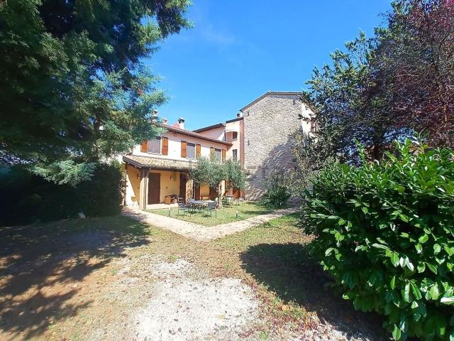 Rustico in vendita a Molina, Nocera Umbra