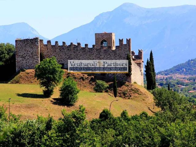 Rustico in vendita a Padenghe Sul Garda, Lombardia