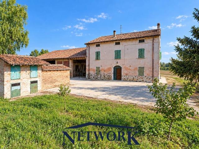 Rustico in vendita a Goito, Mantova
