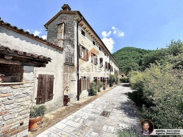 Rustico in vendita a Follina, Veneto