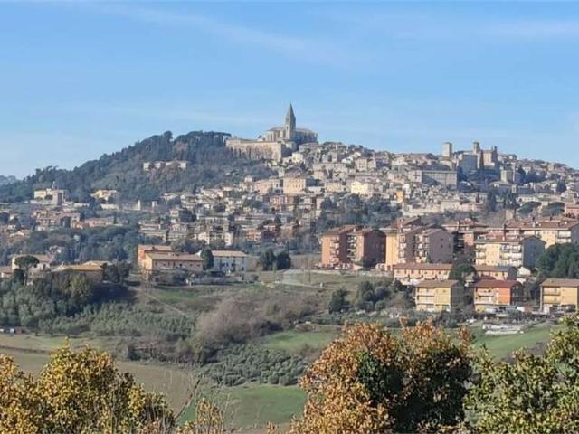 Rustico in vendita a Izzalini, Umbria