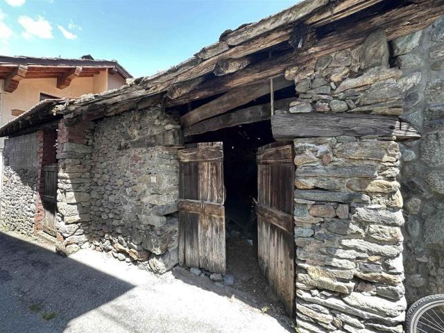 Rustico in vendita a Surpian, Saint-Marcel