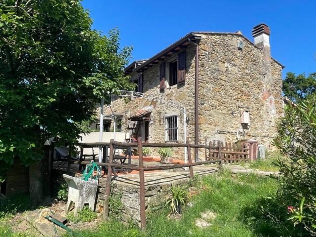 Rustico in vendita a Unione di Comuni Valdarno e Valdisieve, Rufina