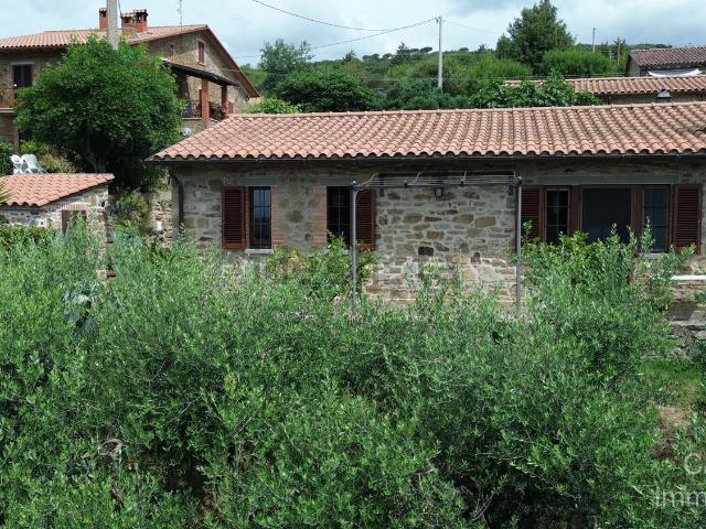 Rustico in vendita a Tuoro Sul Trasimeno, Umbria