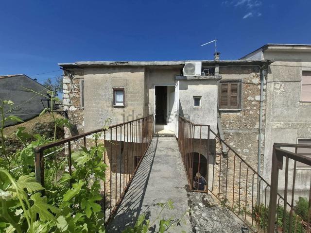 Rustico in vendita a Campoli Appennino, Lazio