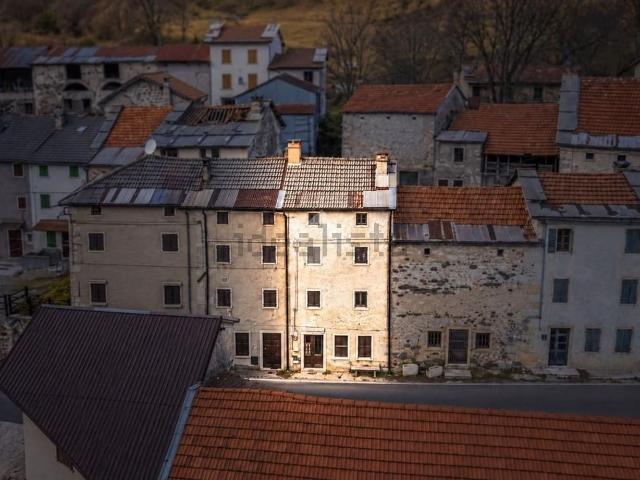 Rustico in vendita a Velo Veronese, Veneto