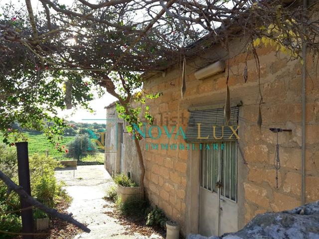 Rustico in vendita a Comiso, Ragusa