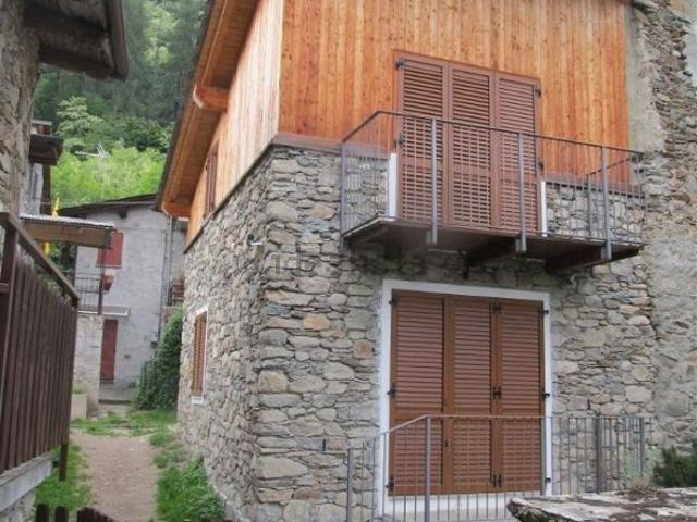 Rustico in vendita a Montagna In Valtellina, Lombardia