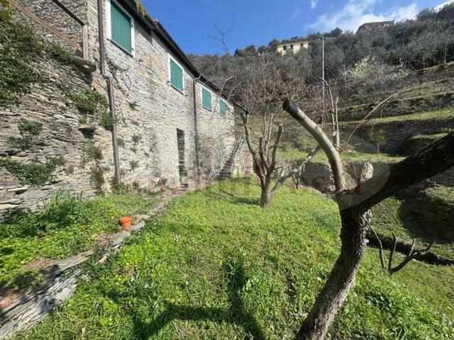 Rustico in vendita a Monticelli, Cogorno