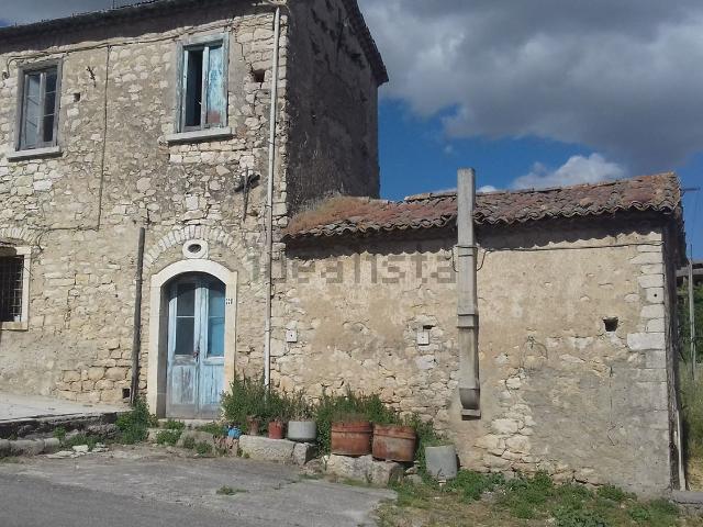 Rustico in vendita a Terre dell’Ufita, Gesualdo