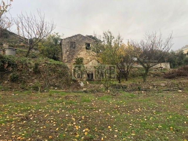 Rustico in vendita a Baiardo, Liguria
