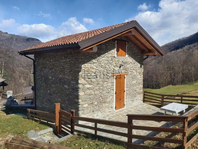 Rustico in vendita a Stazzona, Lombardia