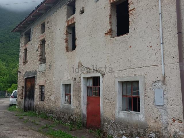 Rustico in vendita a Casale, Cogollo del Cengio