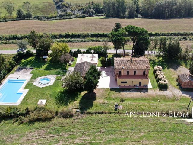 Rustico in vendita a Montalcino, Toscana