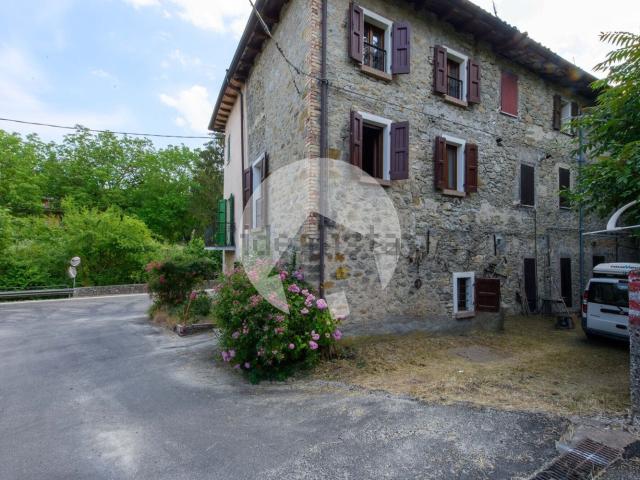 Rustico in vendita a Appennino Reggiano, Re