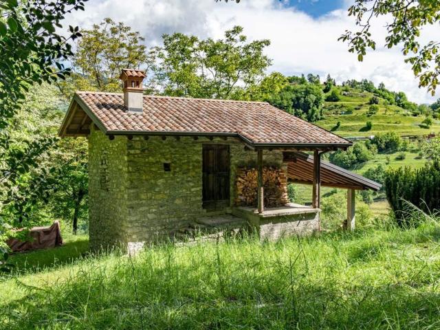 Rustico in vendita a Comunità Montana della Valle Brembana, Sedrina