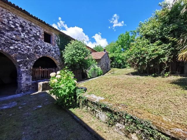 Rustico in vendita a Santorso, Veneto
