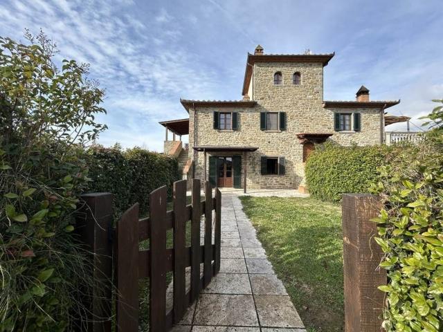 Rustico in vendita a Cortona, Toscana