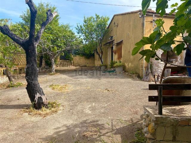 Rustico in vendita a Guglionesi, Molise