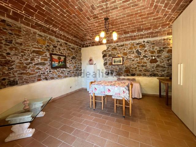 Rustico in vendita a Campiglia Marittima, Toscana
