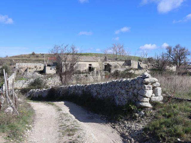 Rustico in vendita a Cappuccini, Ragusa
