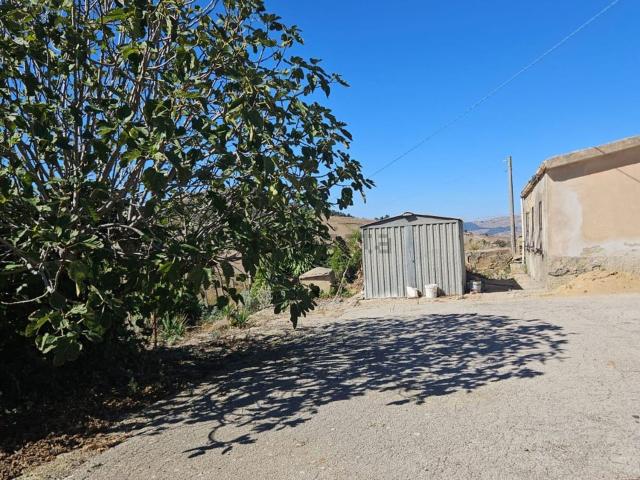 Rustico in vendita a Caltanissetta