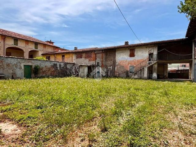Rustico in vendita a Castel Rozzone, Bergamo