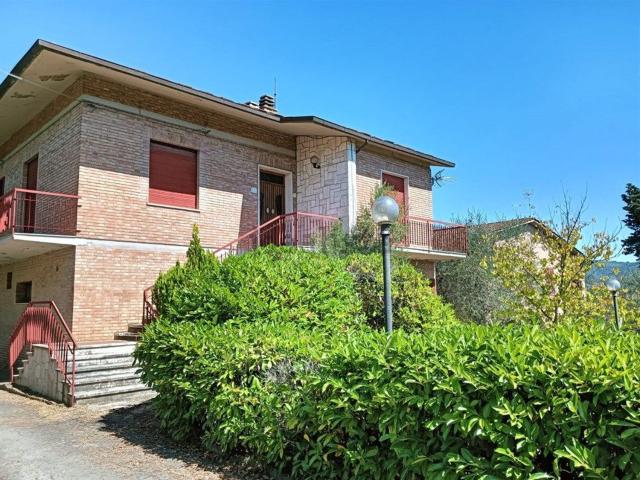 Rustico in vendita a Castelnuovo Berardenga, Toscana