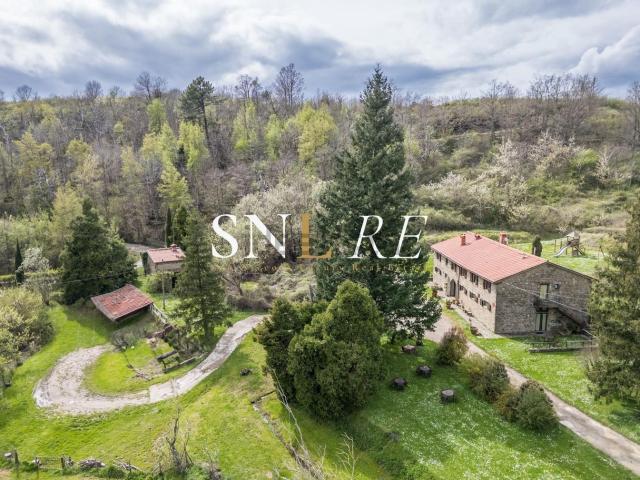 Rustico in vendita a Castelfranco Piandiscò, Toscana