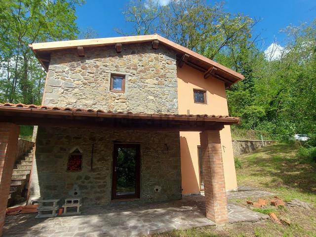 Rustico in vendita a Unione dei comuni Media Valle del Serchio, Casabasciana