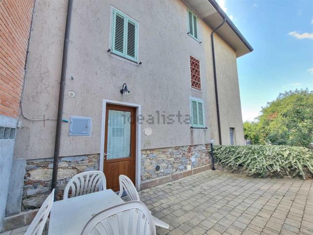 Rustico in vendita a Massarosa, Toscana