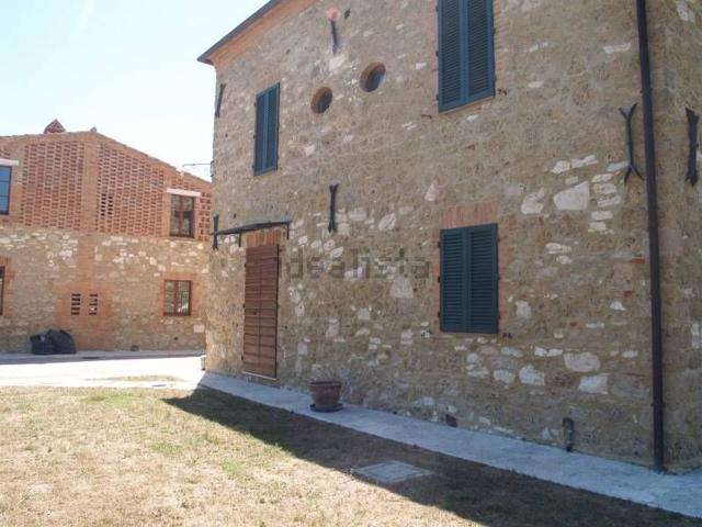 Rustico in vendita a Asciano
