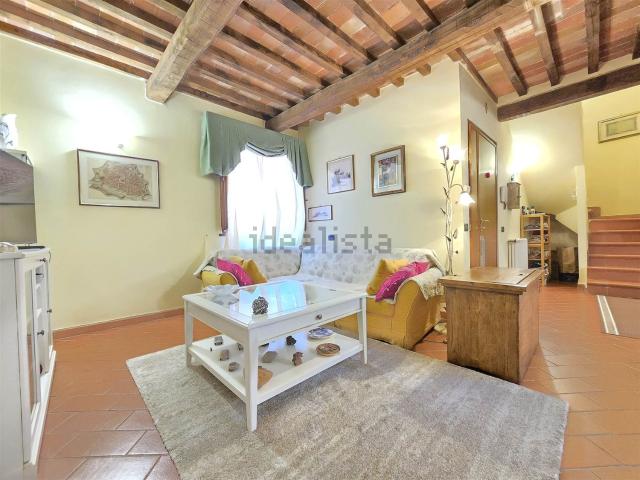Rustico in vendita a Camaiore, Toscana