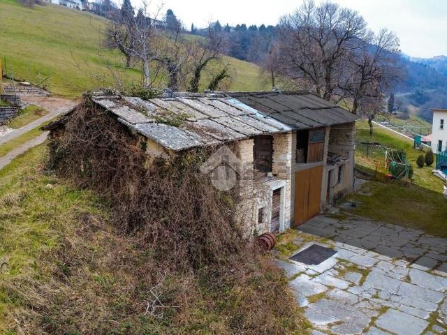 Rustico in vendita a Bosco Chiesanuova, Veneto
