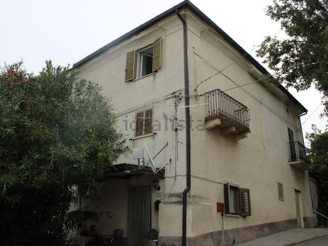 Rustico in vendita a Vacri, Chieti
