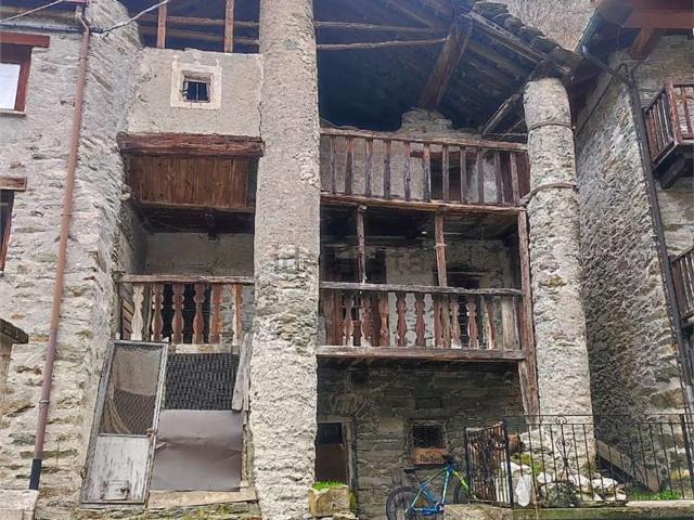 Rustico in vendita a Gaby, Aosta