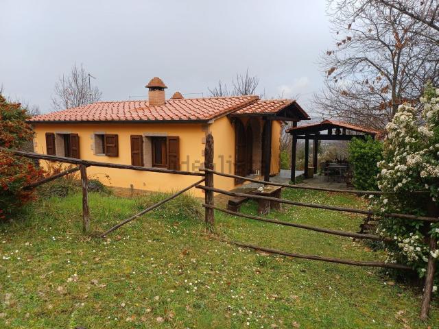 Rustico in vendita a Roccastrada, Toscana
