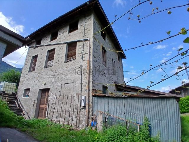 Rustico in vendita a Albosaggia, Lombardia