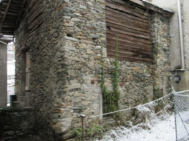 Rustico in vendita a Lanzada, Lombardia