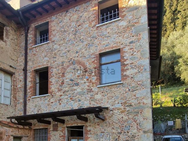 Rustico in vendita a Metato, Camaiore