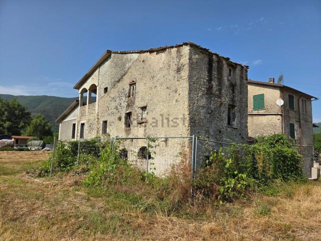 Rustico in vendita a Beverino