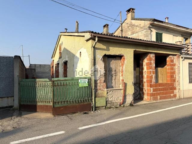 Rustico in vendita a Salvirola, Lombardia